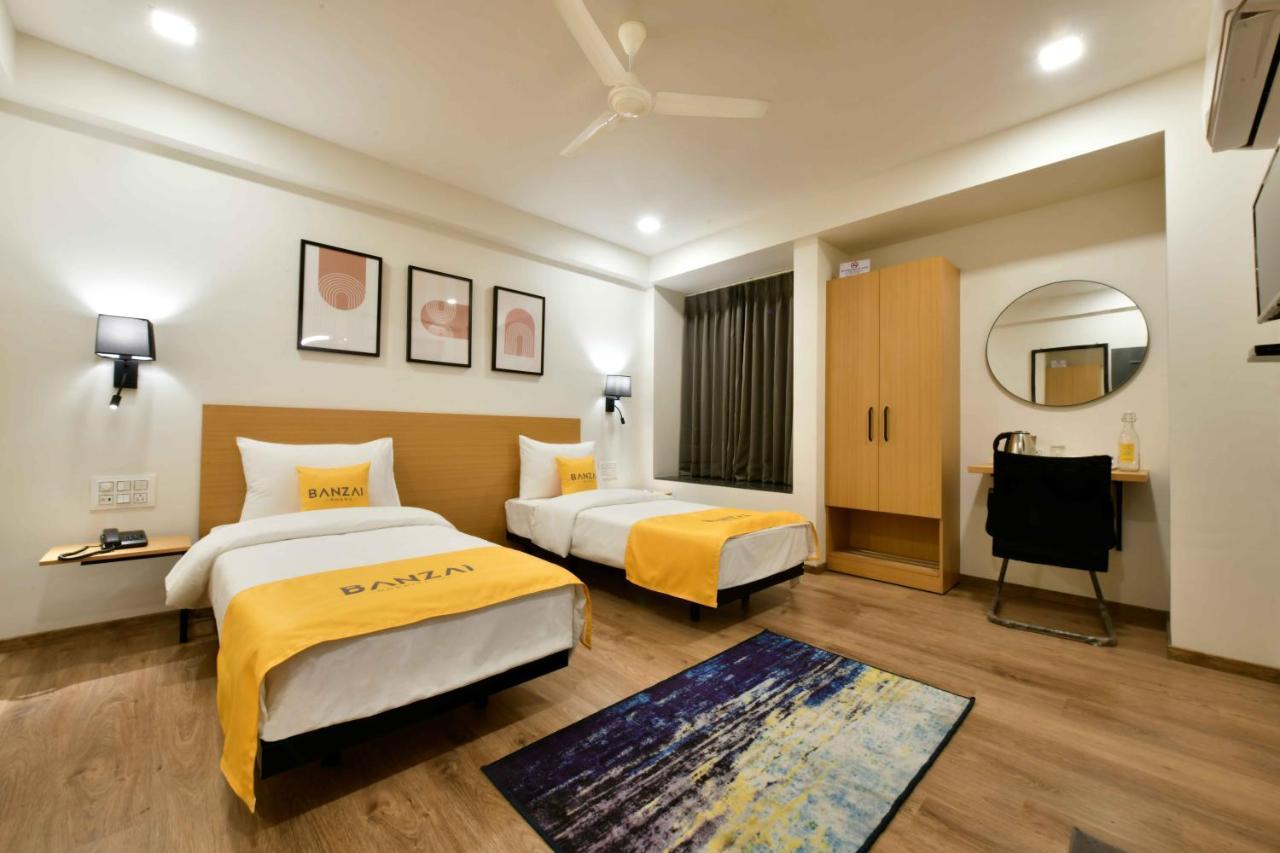 Banzai Rooms 나식 외부 사진