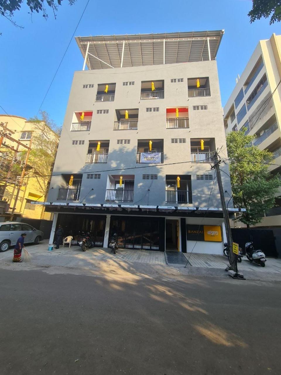 Banzai Rooms 나식 외부 사진