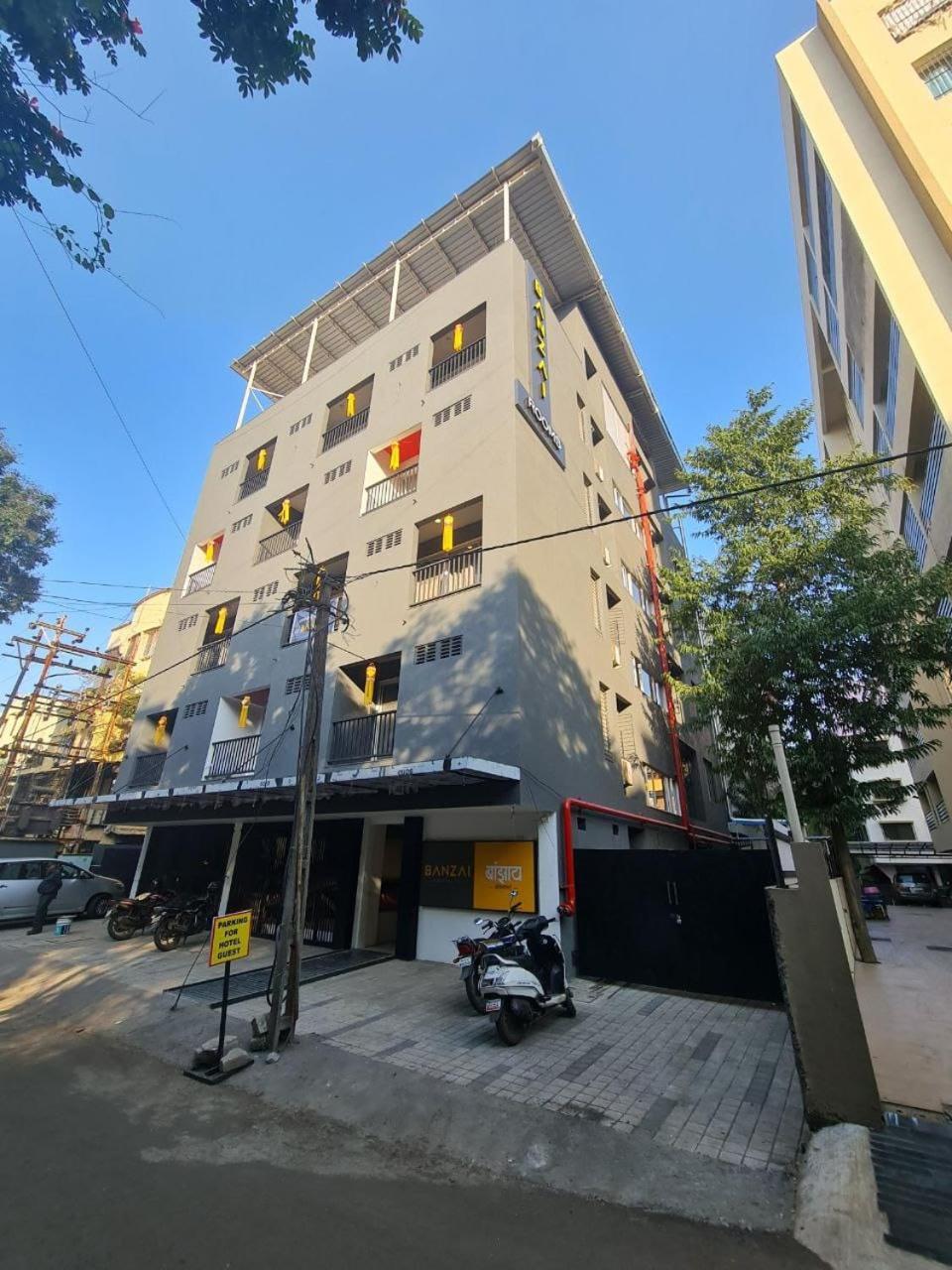 Banzai Rooms 나식 외부 사진