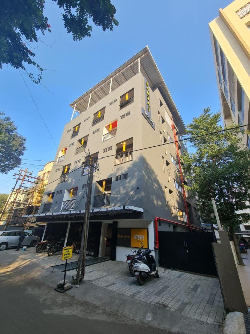 Banzai Rooms 나식 외부 사진
