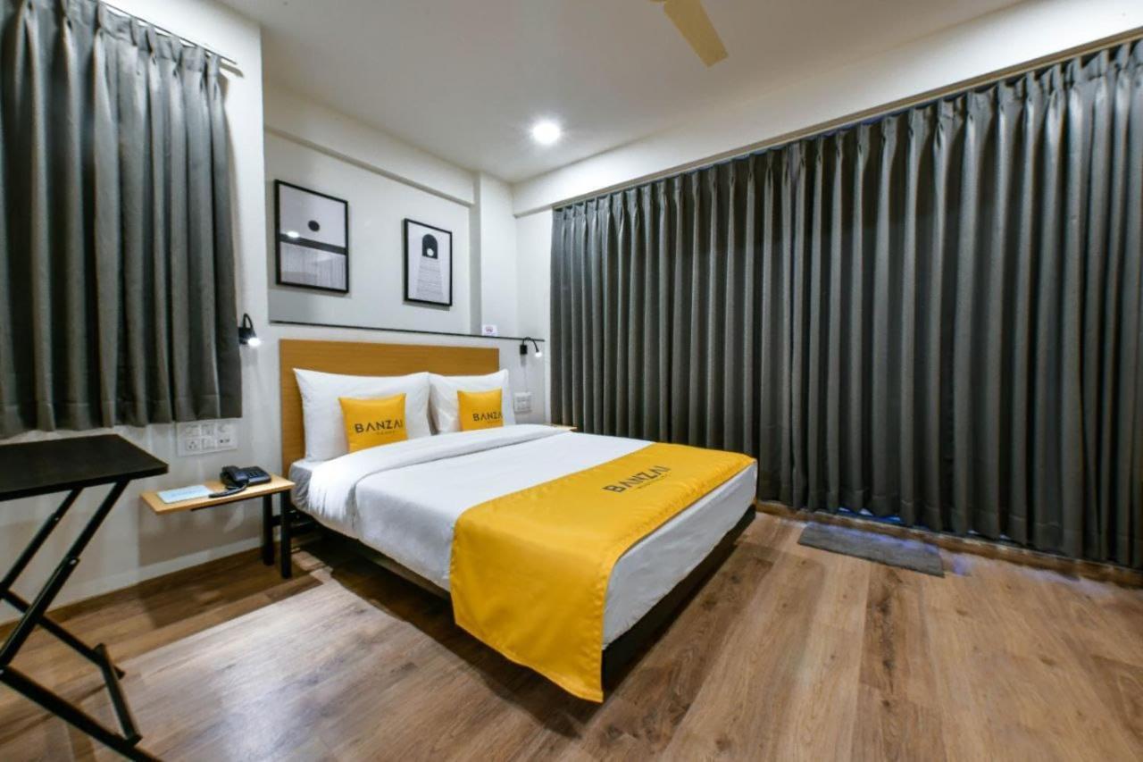 Banzai Rooms 나식 외부 사진