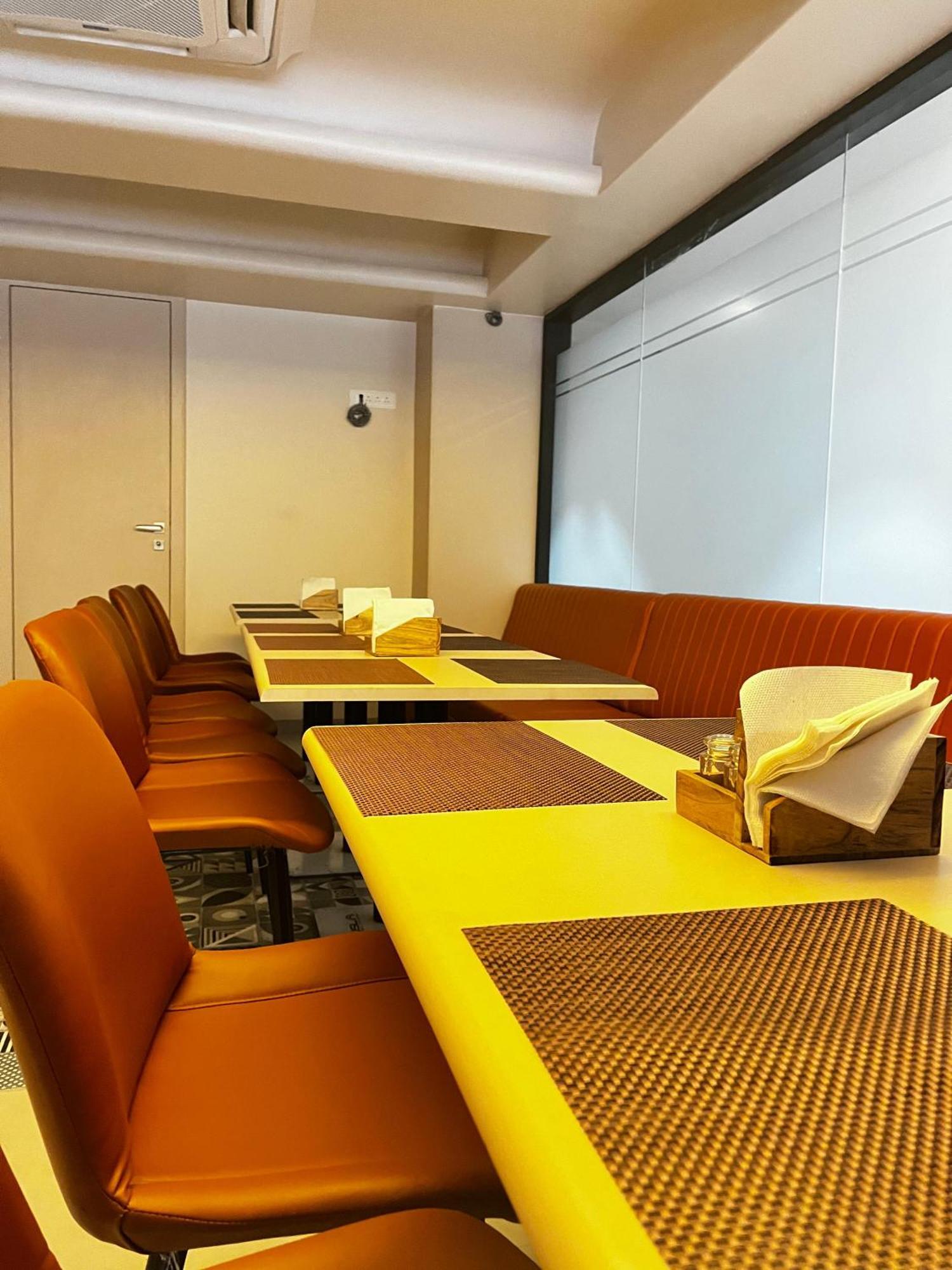 Banzai Rooms 나식 외부 사진